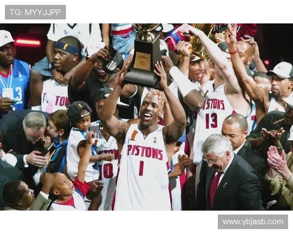 活塞主帅双表态：慎对外交流，力挺比卢普斯